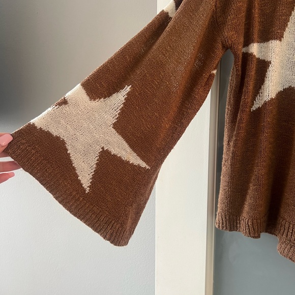 ✨ Brown Star Sweater - Picture 3 of 4